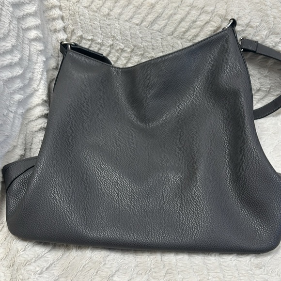 Charming Charlie Large Gray Tote Bag, Two Straps, soft Supple VEGAN Leather - Picture 7 of 9